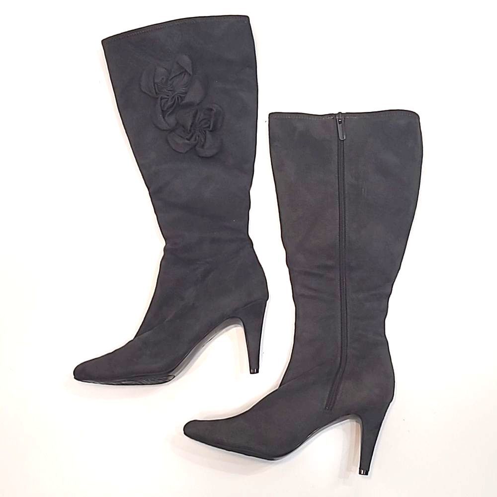 Velvet Heart Rosa Knee-High Boot Pointed Toe Stiletto Floral Accent Side Zipper
